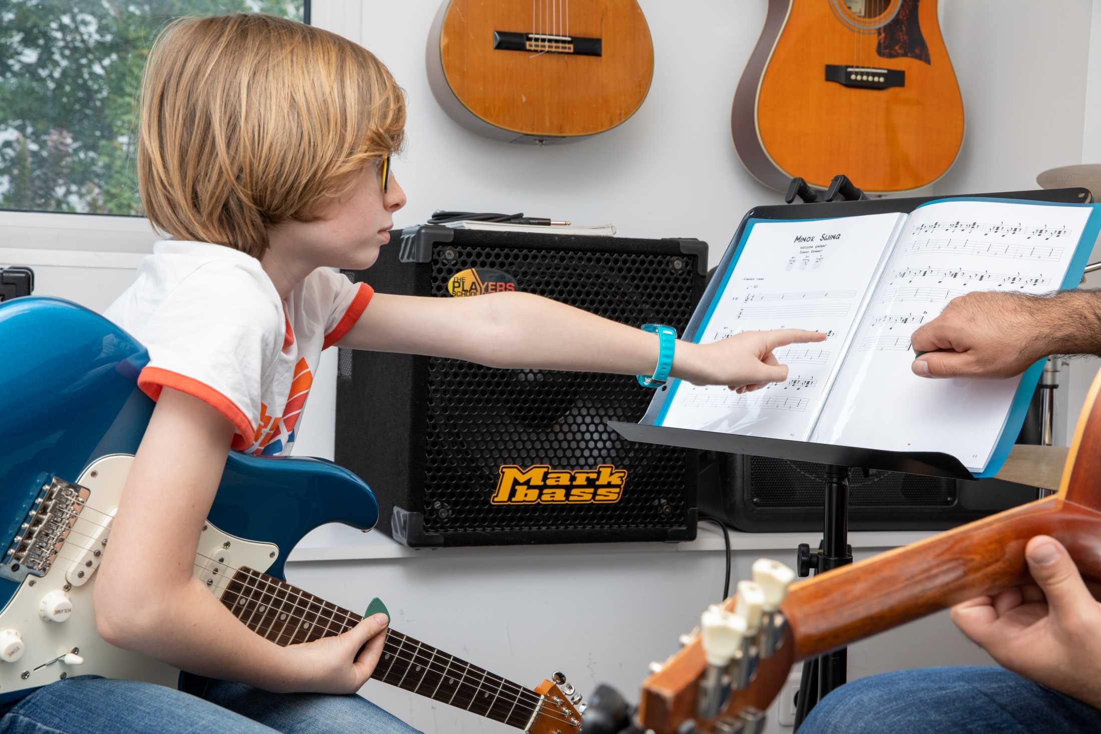 Cours guitare electrique Cours de guitare electrique école de musique Planète Jazz